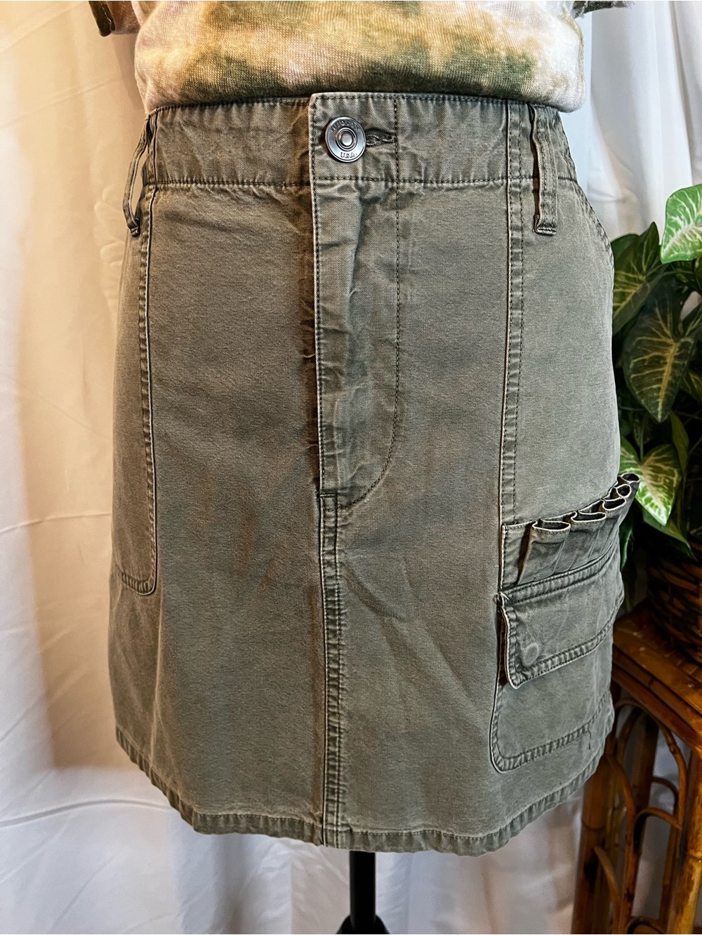 HUDSON Olive Green Canvas Skirt with Branded Metal Button - Picture 2 of 14